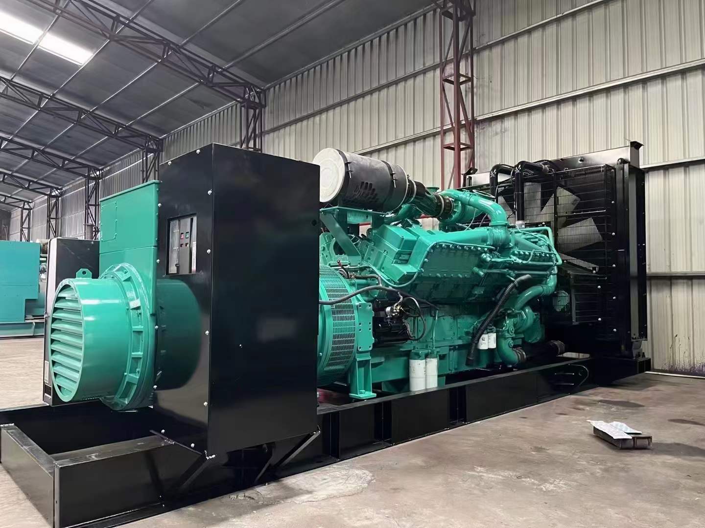 三河如何降低 800kW 柴油发电机输出电流的波动？